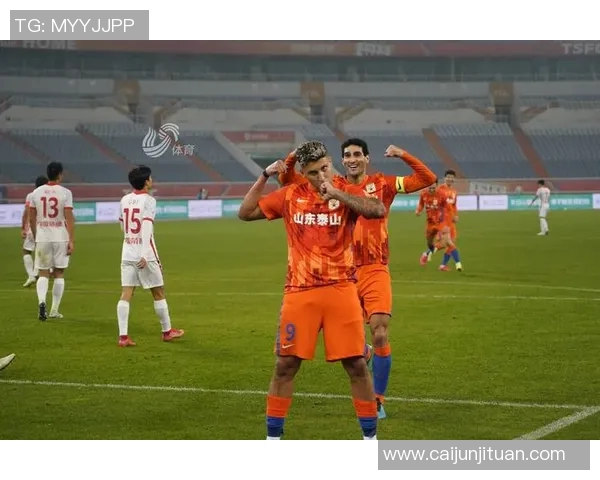 庆南队与山东鲁能泰山的激烈对决展现中超联赛的精彩与魅力 庆南队与山东鲁能泰山的激烈对决展现中超联赛的精彩与魅力